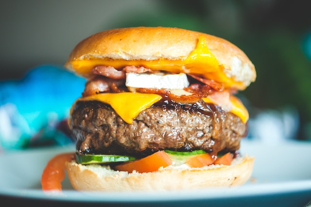 Une brigade de cuisine dans l'IT ou CI/CD expliqué autrement 🍔  !!!